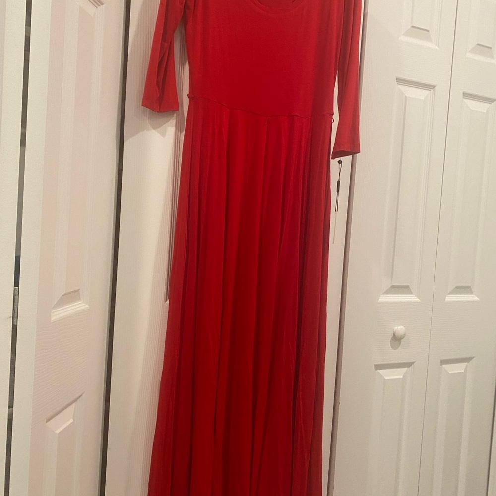 Calvin klein red maxi color, new with tag size 8